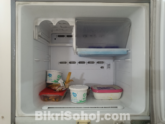 Used Refrigerator -Samsung